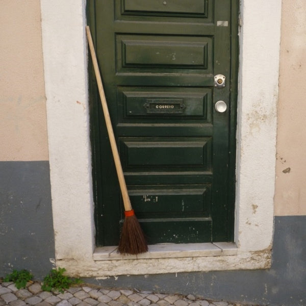 Round Broom